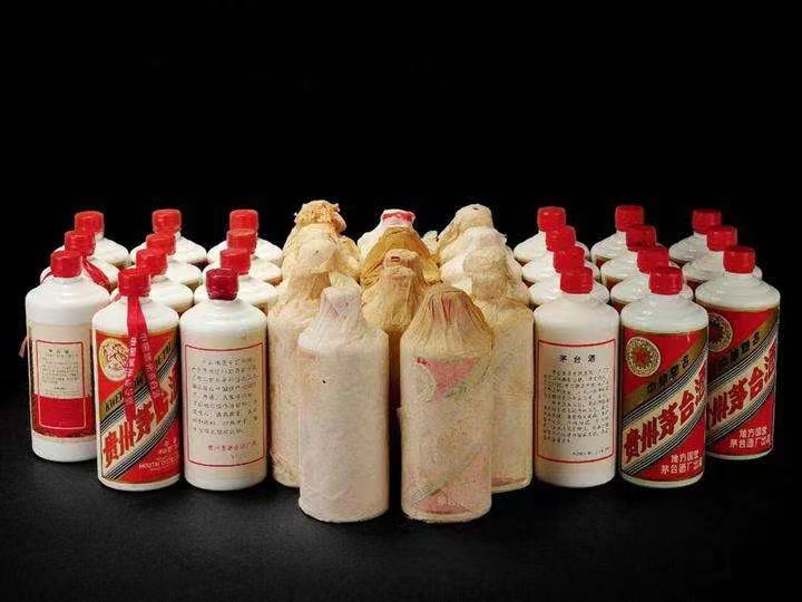 红岗15年茅台酒回收公司哪里回收(附近上门回收茅台酒）